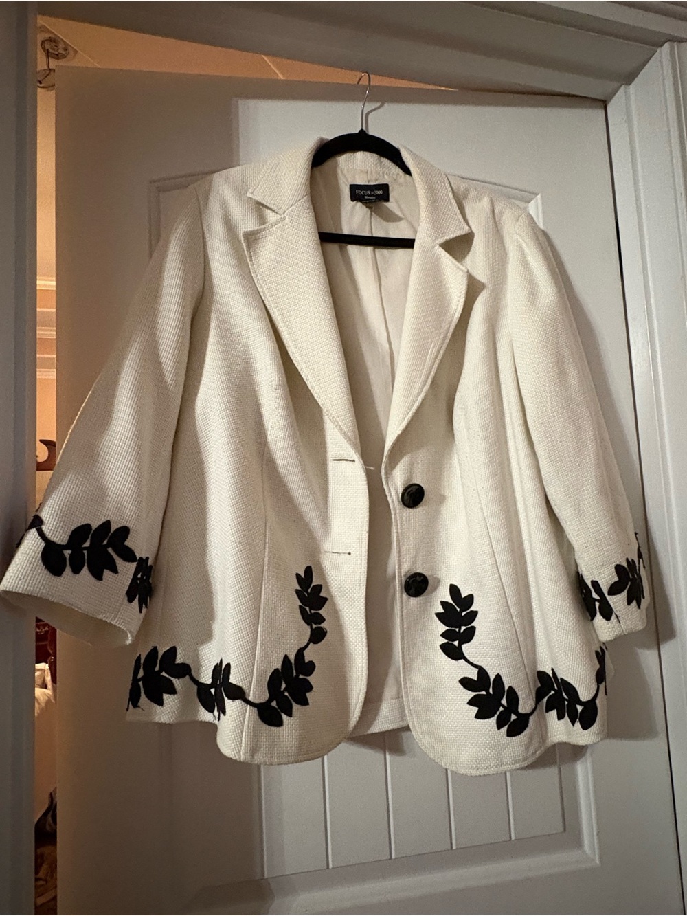 Focus 2000 White Blazer with Black Leaf Trim